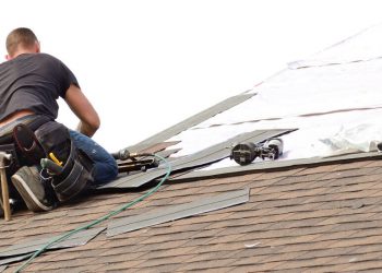 Roofer on Roof in Chester